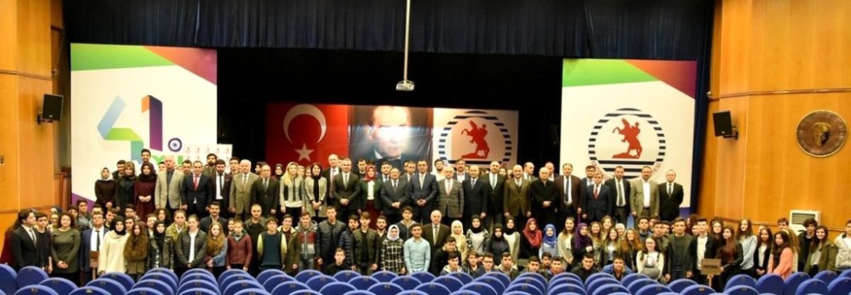 Liseli ve Üniversiteliler El Ele Gönül Gönüle