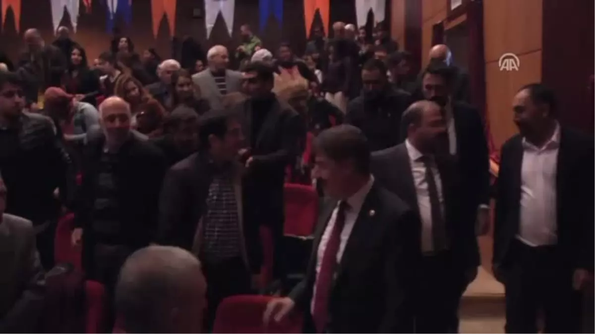 Tek Adamlığın Krallığı 1982'de Kurulmuştur'