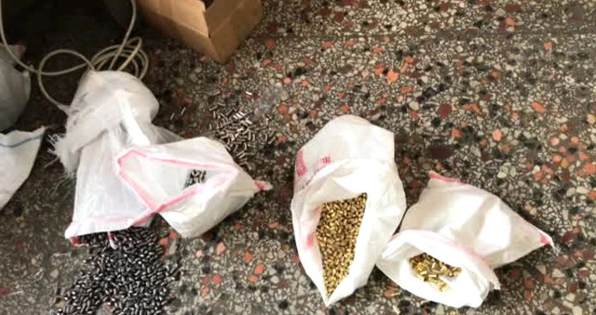 Zeytinburnu'nda Kaçak Olarak Mermi Üreten İş Yerine Baskın Düzenlendi