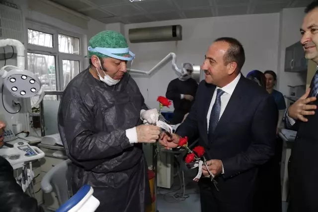 Başkan Duruay'dan, Adsm ve Hasvak Hastanesi'ne Tıp Bayramı Ziyareti Başkan Duruay'dan, Adsm ve Hasvak Hastanesi'ne Tıp Bayramı Ziyareti