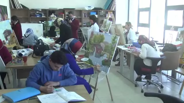 Rizeli Ev Hanımları Ressam Olma Yolunda Rizeli Ev Hanımları Ressam Olma Yolunda