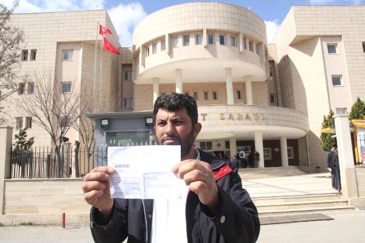 Okuma Yazma Bilmeyen İşçinin Adına 38 Hat Açıldı, 7 Bin Lira Borçlandırıldı