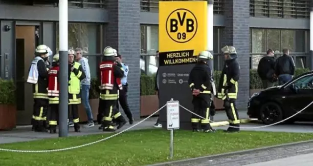 Borussia Dortmund Kulüp Binasına Gelen Toz Dolu Zarf Korku Yarattı