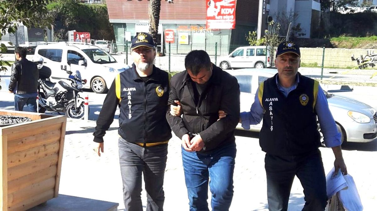 Meyve Suyu ile 9 Kişiyi Bayıltıp Gasp Eden Şüpheli, İstanbul'da Yakalandı