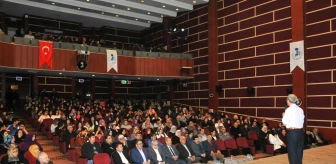 Akşehir'de 'Aile ve Gençlik Eğitimi' Konferansı