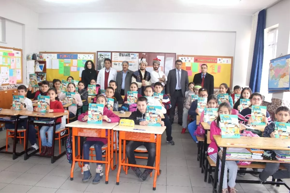 Kulu'da 'Vefa' Konulu Tiyatro Oyunu Sergilendi