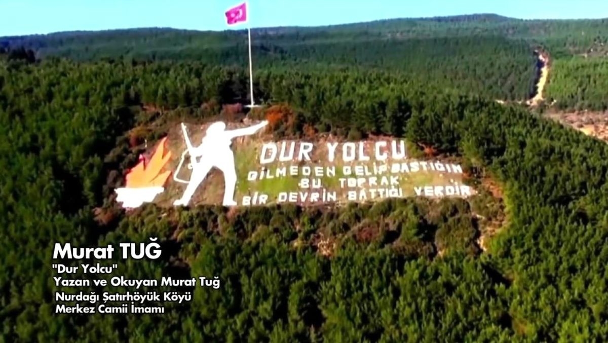 Cumhurbaşkanı Erdoğan'ın Kutladığı Şair, Çanakkale Şiirine Klip Çekti