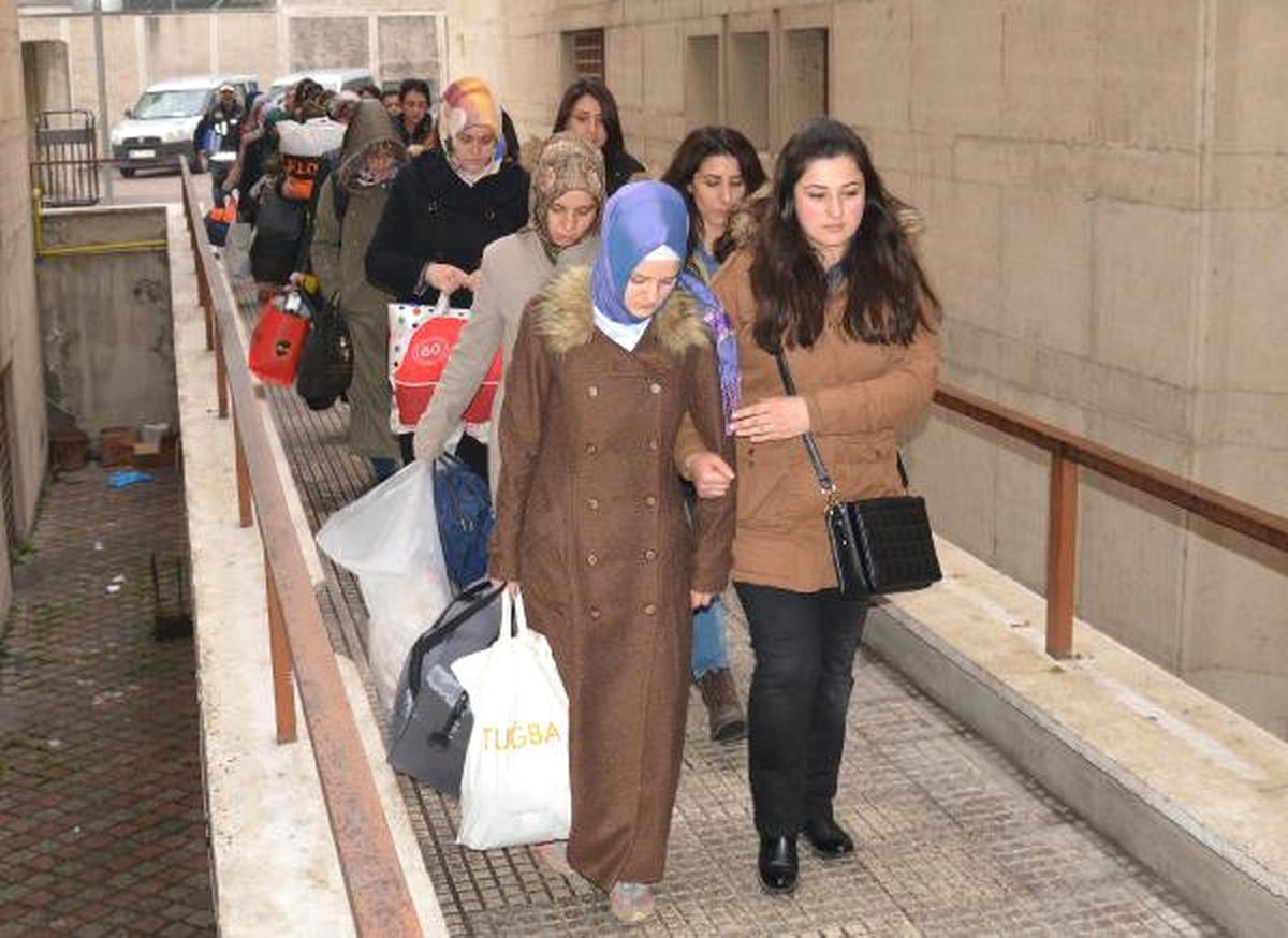 FETÖ'nün, 'Kadın Öğretmenleri' Adliyeyede