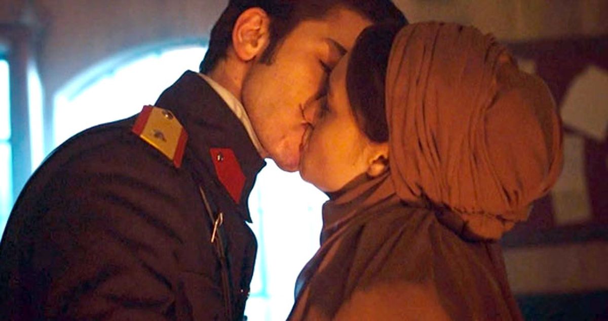 'Vatanım Sensin'in Fragmanı Yayınlandı, Hilal Leon'a Aşkını İtiraf Ediyor