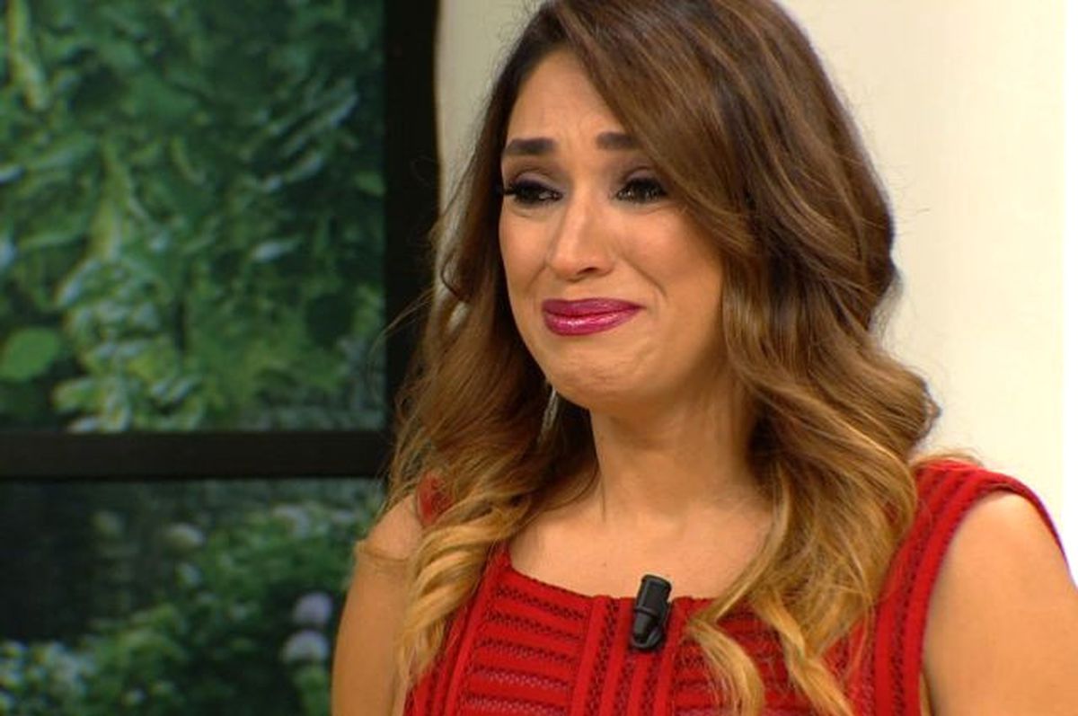 Zuhal Topal, Esra Erol'un Sesini Titreterek Açıklama Yapmasına Göndermede Bulundu