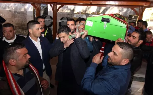 Antalyaspor Taraftarı Canıtez'e Son Yolculuğuna Uğurlandı
