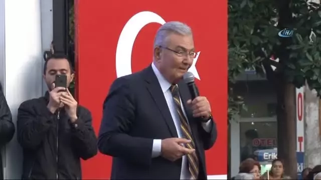 Deniz Baykal, Manisa Mitinginde Vatandaşlara Hitap Etti Deniz Baykal, Manisa Mitinginde Vatandaşlara Hitap Etti