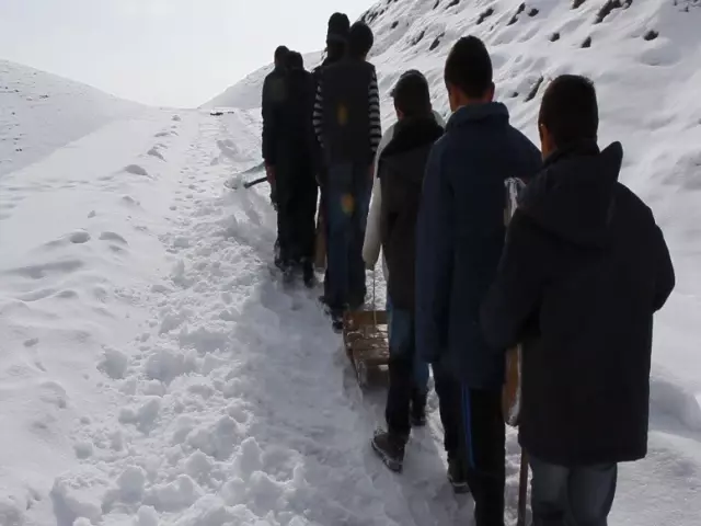 Doğu'daki Ağır Kış Şartları Film Oldu Doğu'daki Ağır Kış Şartları Film Oldu