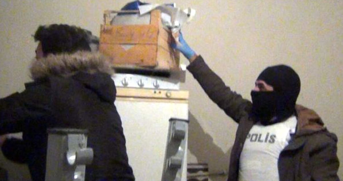 İstanbul'da DEAŞ Operasyonu: İletişim Sistemleri Ortaya Çıktı