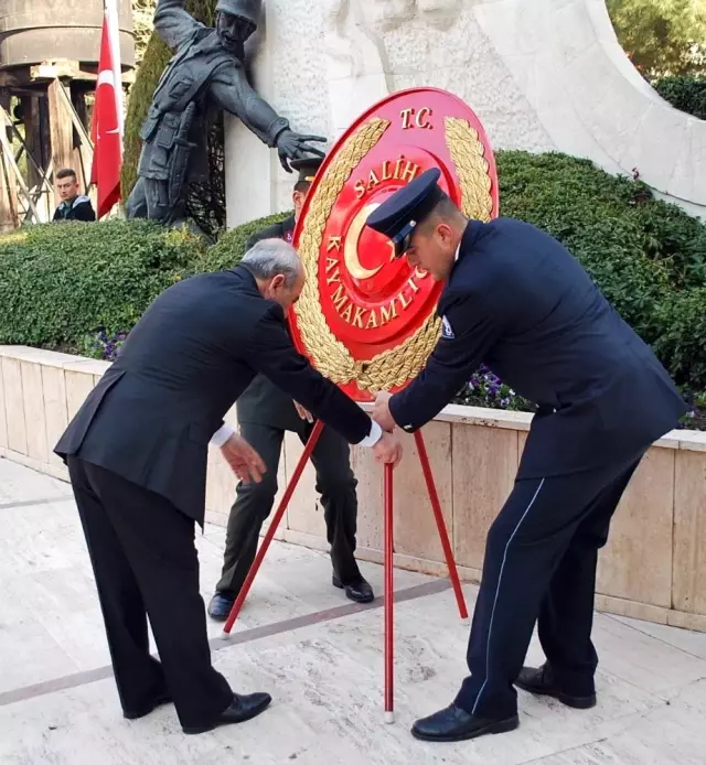 Manisa Şehitlerini Andı Manisa Şehitlerini Andı