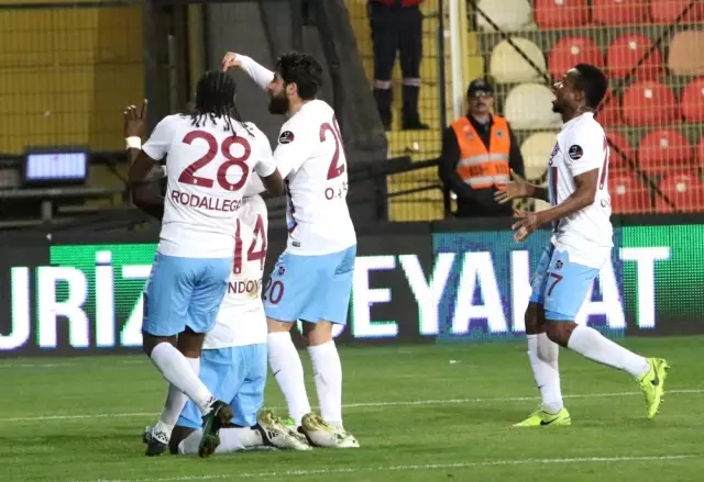 N'doye Ilk 11'e Rodallega Yedek Kulübesine