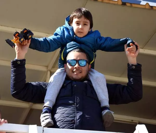 Şampiyonlar Pistte, Büyük Heyecan Başladı Şampiyonlar Pistte, Büyük Heyecan Başladı