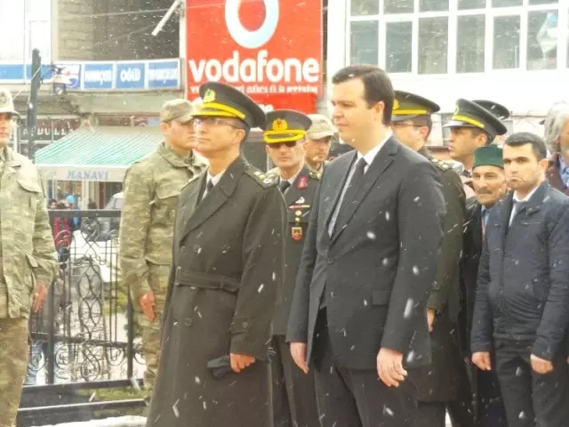 Van'da 'Şehitleri Anma ve Çanakkale Zaferi' Programı Van'da 'Şehitleri Anma ve Çanakkale Zaferi' Programı