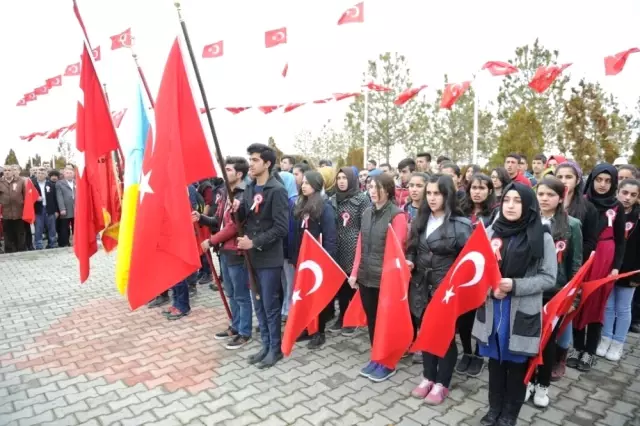 Van'da 'Şehitleri Anma ve Çanakkale Zaferi' Programı Van'da 'Şehitleri Anma ve Çanakkale Zaferi' Programı