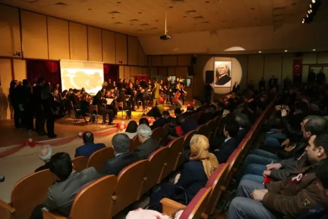 Van'da 'Şehitleri Anma ve Çanakkale Zaferi' Programı Van'da 'Şehitleri Anma ve Çanakkale Zaferi' Programı