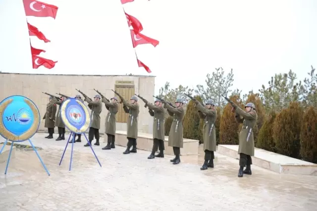 Van'da 'Şehitleri Anma ve Çanakkale Zaferi' Programı Van'da 'Şehitleri Anma ve Çanakkale Zaferi' Programı