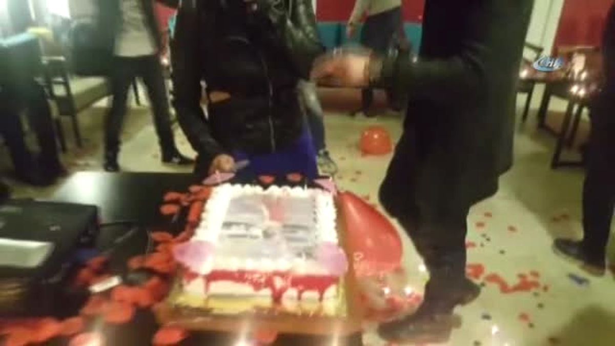 Uçan Kız' Lakaplı Dicle Aslan'ın Yaş Gününü Kutladığı Görüntüler Yürek Burktu