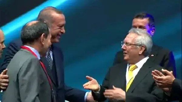 Cumhurbaşkanı Erdoğan, Özbek ve Yıldırım'ı Bir Araya Getirdi