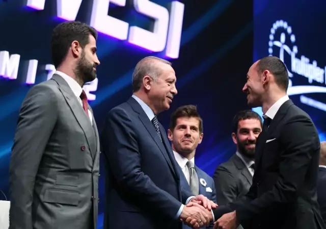 Cumhurbaşkanı Recep Tayyip Erdoğan Futbol Zirvesi'nde Konuştu 4