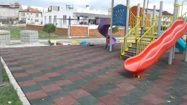 Cumhuriyet Mahallesi'ne Oyun Grubu