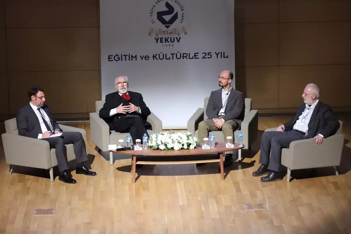 'Eğitim Ve Kültürle 25 Yıl' Paneli Düzenledi