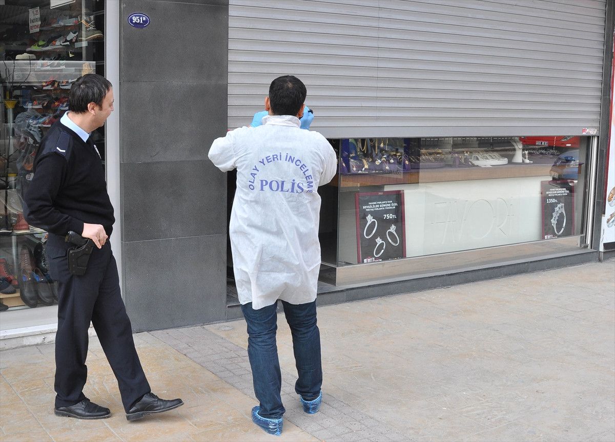 İzmir'deki Kuyumcu Soygunu