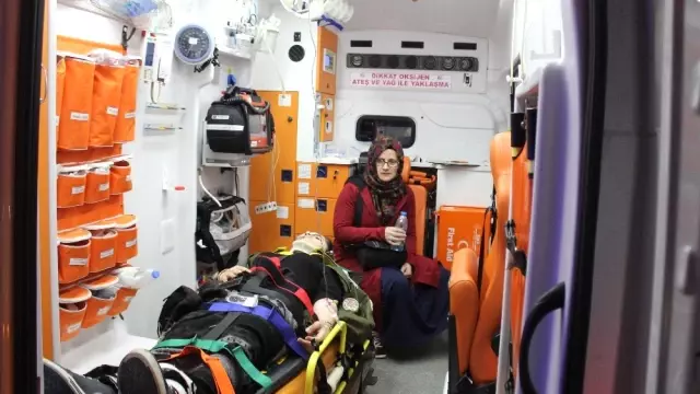 Kocaeli'de Trafik Kazası: 4 Yaralı