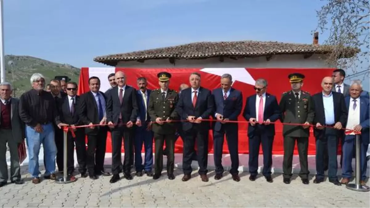 Şehitleri Anma Günü ve Çanakkale Deniz Zaferi'nin 102. Yılı