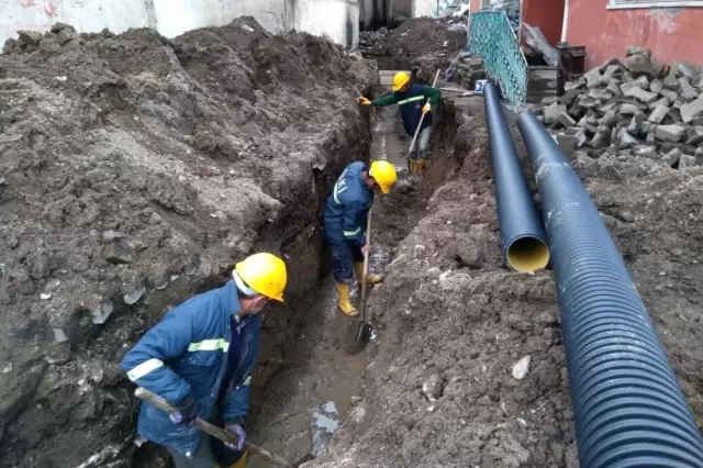 Büyükşehir Oltu'nun Altyapısını Yeniliyor
