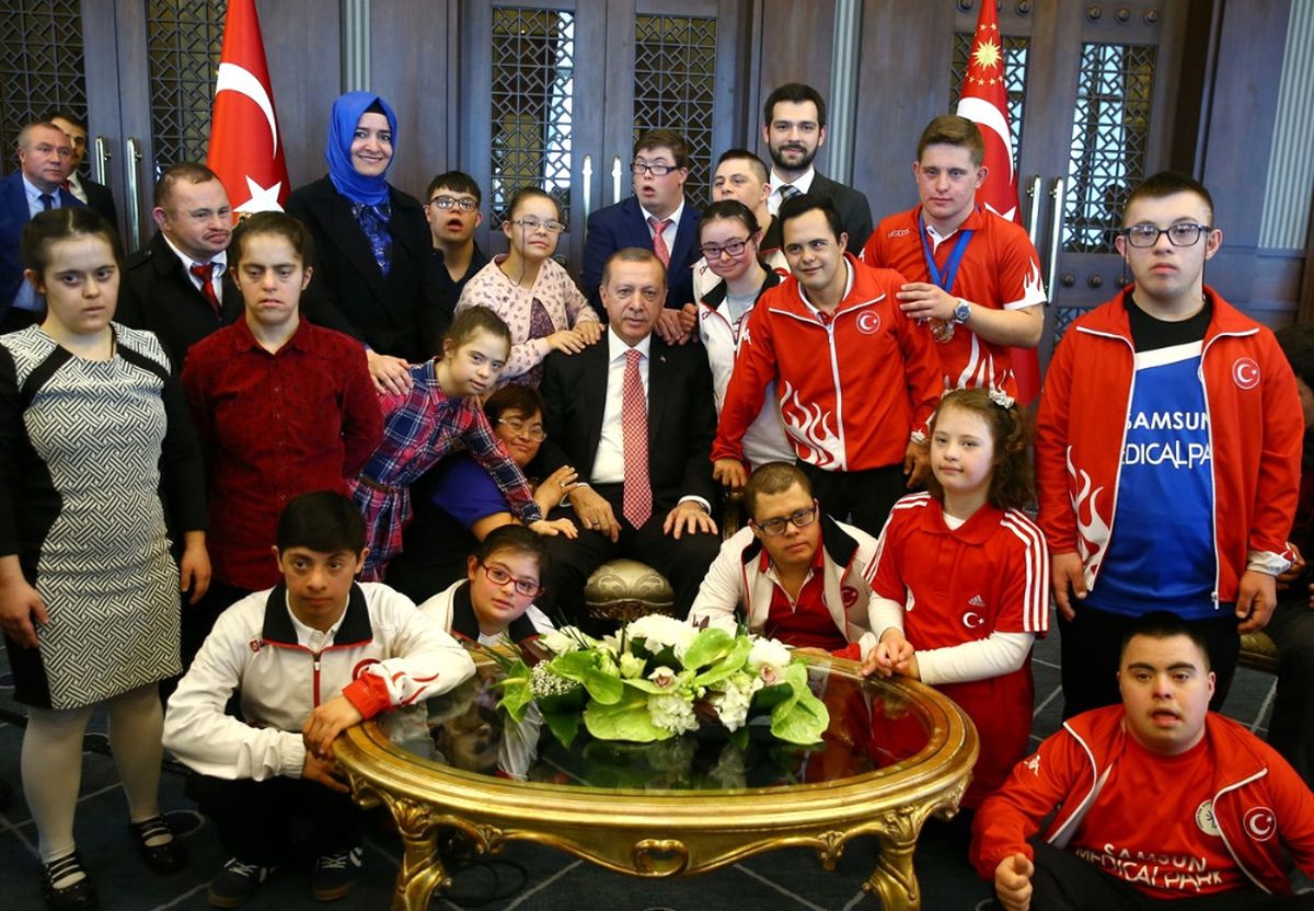 Erdoğan Down Sendromlu Çocukları Kabul Etti