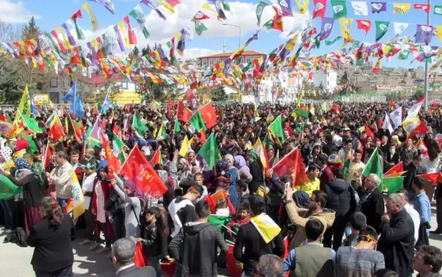 Gaziantep'te Nevruz Coşkusu Gaziantep'te Nevruz Coşkusu