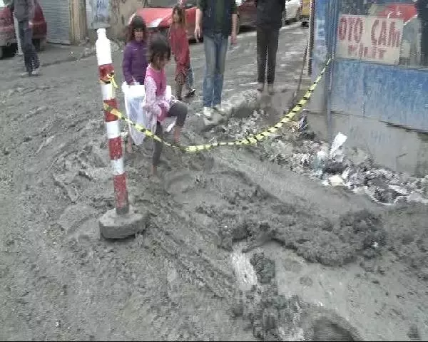 Kadıköy'de Oto Sanayi Sitesi Esnafının Yol İsyanı