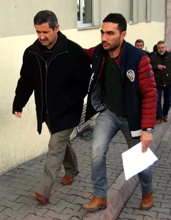 Kayseri ve Bursa'da Fetö Operasyonu: 25 Gözaltı Kararı Kayseri ve Bursa'da Fetö Operasyonu: 25 Gözaltı Kararı
