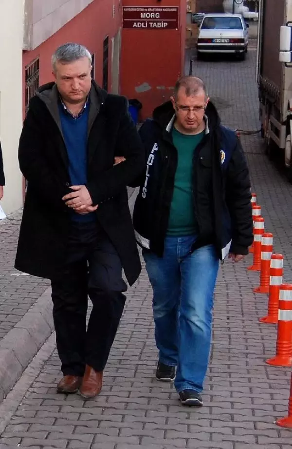 Kayseri ve Bursa'da Fetö Operasyonu: 25 Gözaltı Kararı Kayseri ve Bursa'da Fetö Operasyonu: 25 Gözaltı Kararı
