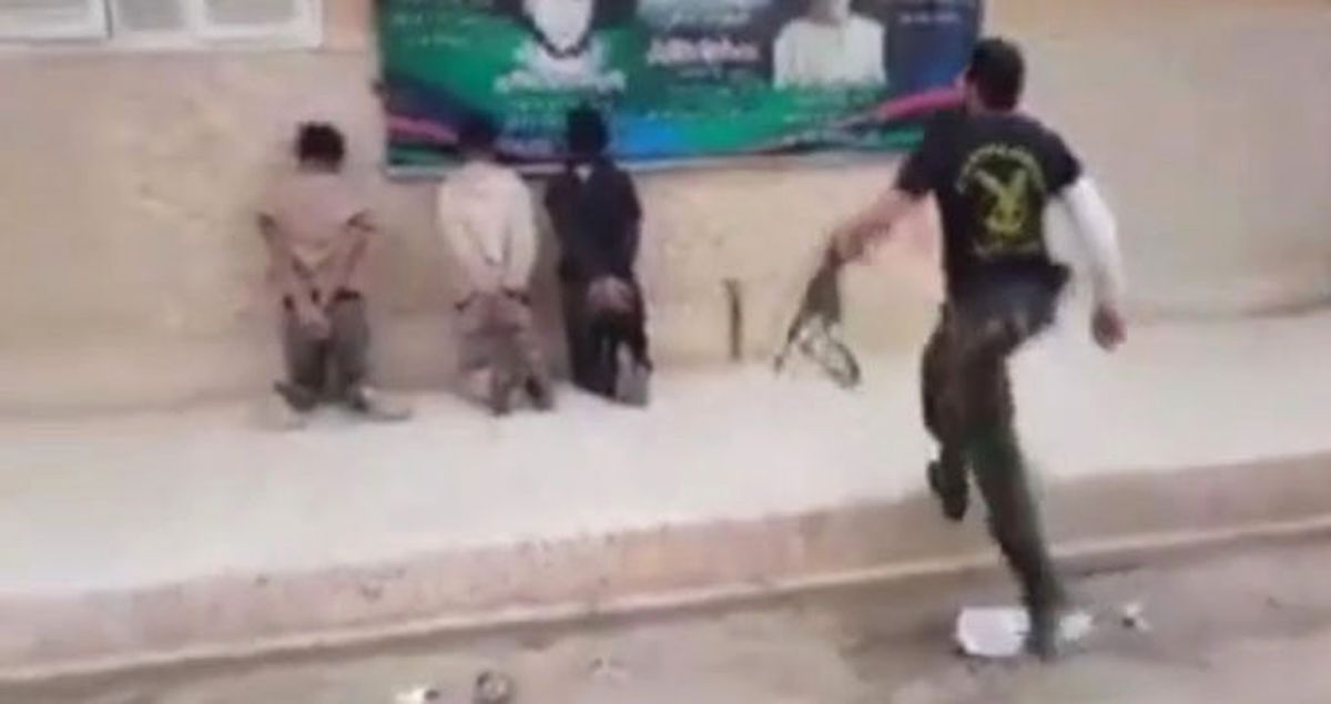 Libya'da Elleri Arkadan Bağlı Üç Kişi İnfaz Edildi