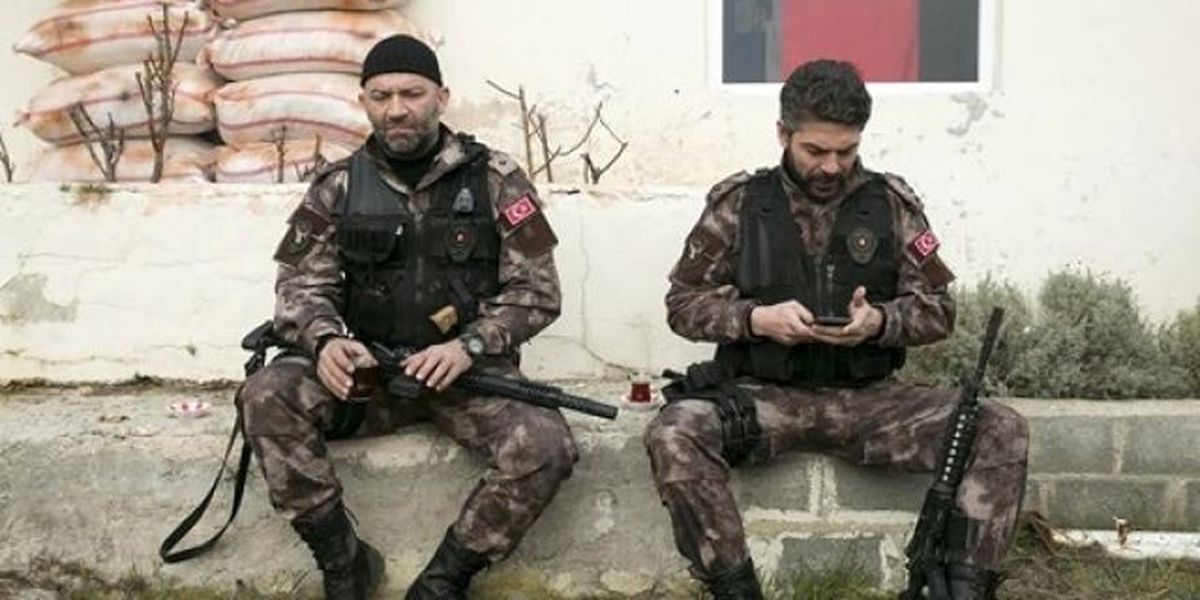 'Beni de Kovun' Diyen Şevket Çoruh, Arka Sokaklar'dan Ayrılıyor