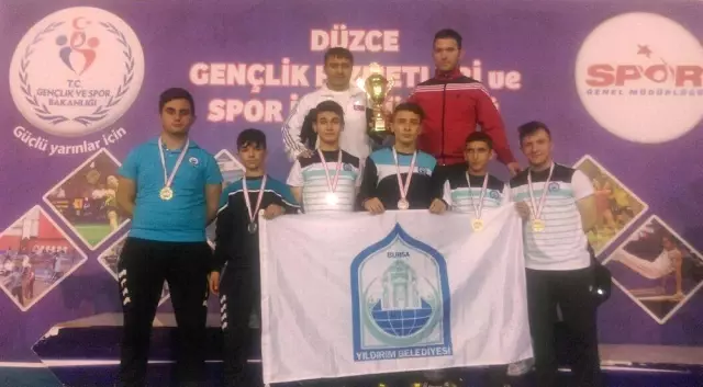 Yıldırımlı Haltercilerden 'Zafer' Yıldırımlı Haltercilerden 'Zafer'