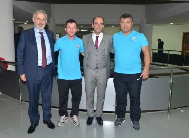 Yıldırımlı Haltercilerden Yıldırımlı Haltercilerden