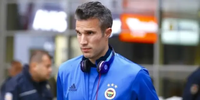 Fenerbahçe, Van Persie'nin Menajeriyle Görüştü: Kendinize Kulüp Bulun