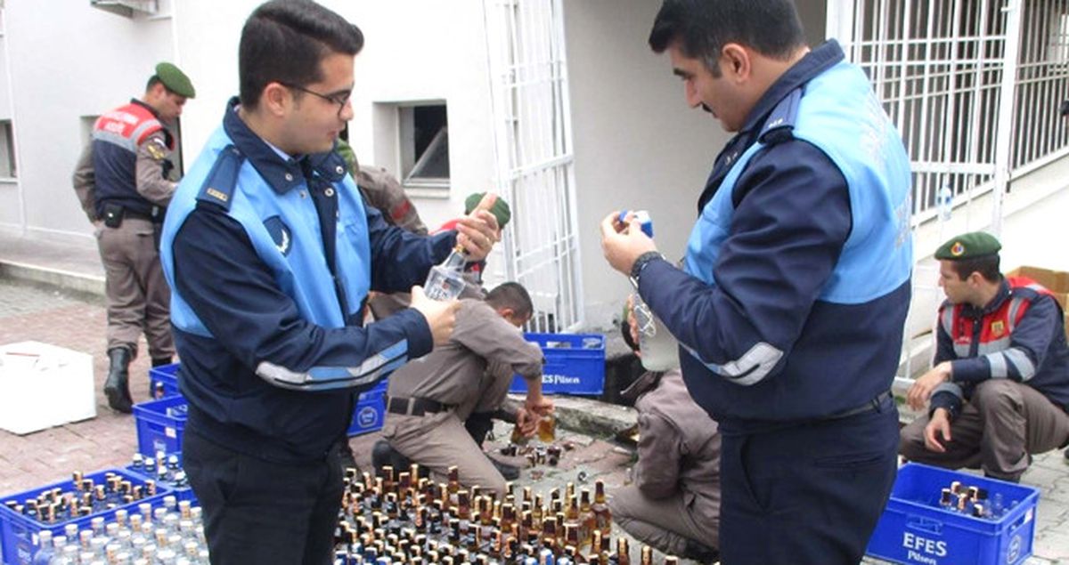 Zabıta Ekipleri, Yaklaşık 700 Şişe Sahte İçkiye El Koydu