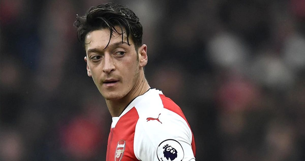 İngiliz Basını: Fenerbahçe, Mesut Özil'e Yıllık 6 Milyon Euro Teklif Edecek