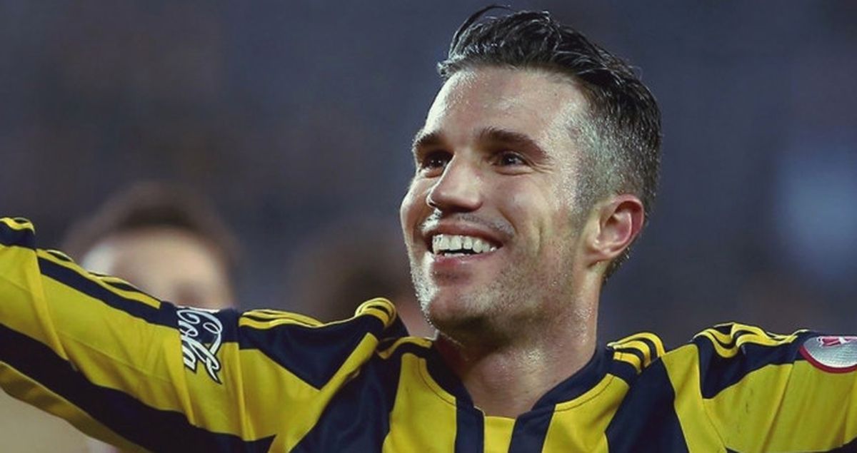 İtalyan Devi Milan, Robin van Persie İçin Harekete Geçti