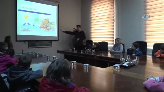 Miniklere Suyun Değeri Uygulamalı Olarak Anlatıldı Miniklere Suyun Değeri Uygulamalı Olarak Anlatıldı