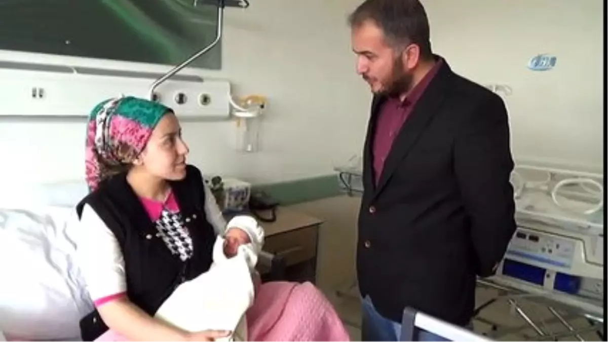 Bu Hastanede İlk Doğan Bebeğe Burs ve İş Garantisi