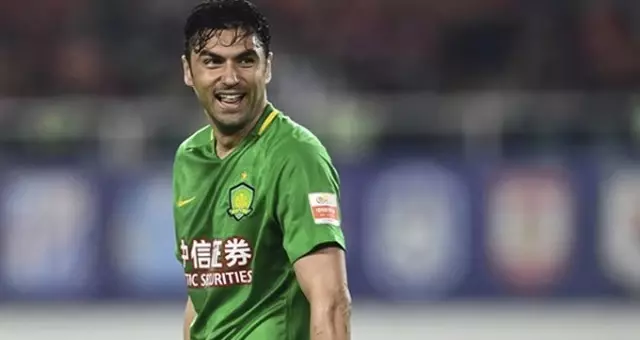 Burak Yılmaz: Türkiye'den Resmi Teklif Aldım Ama Kulübün Adını Söylemem